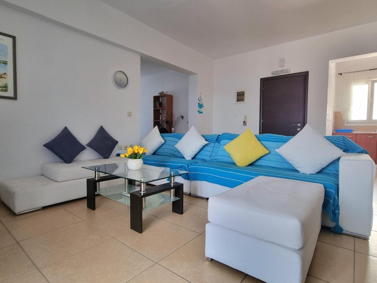 Zafeiris Apartments Livadia  Exterior photo