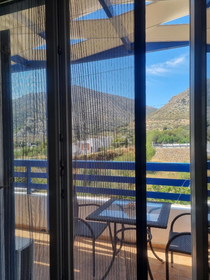 Zafeiris Apartments Livadia  Room photo