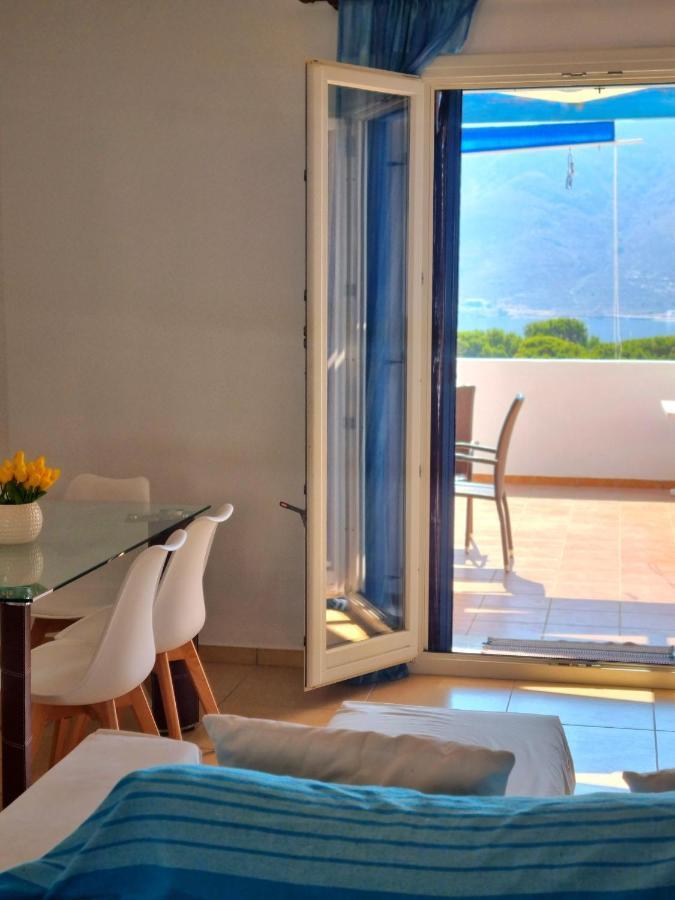 Zafeiris Apartments Livadia  Exterior photo