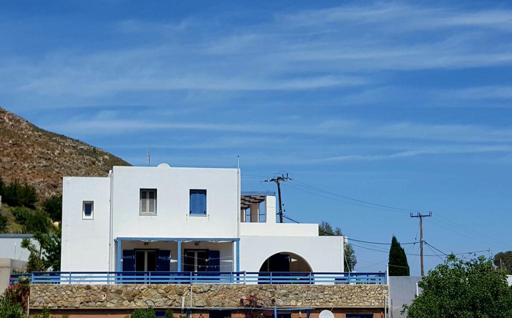 Zafeiris Apartments Livadia  Exterior photo